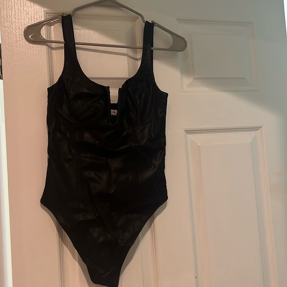 Black corset body suit with short cleavage size 2